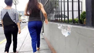 JIGGLE WALKING IN BLUE