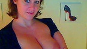 MILF with dildo in webcam